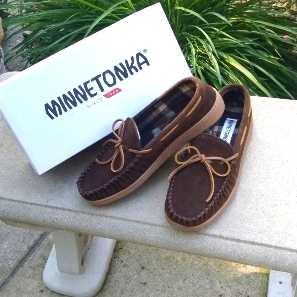 NWT Minnetonka Trevor Trapper, Chocolate, size 9